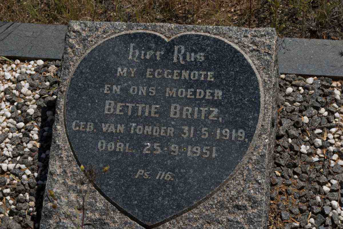 BRITZ Bettie nee VAN TONDER 1919-1951