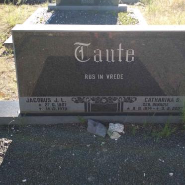 TAUTE Jacobus J.L. 1907-1979 &amp; Catharina S. BENADIE 1914-2007