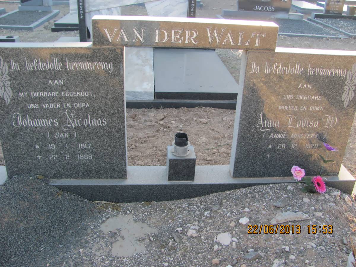 WALT Johannes Nicolaas, van der 1917-1989 &amp; Anna Louisa MOSTERT 1920-