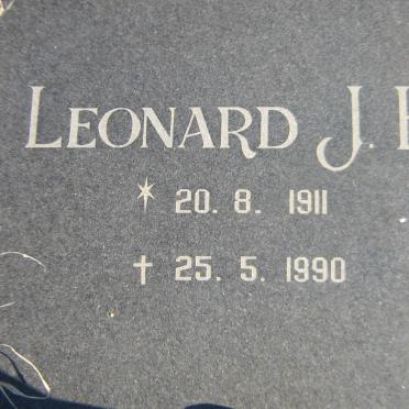 OBERHOLZER Leonard J.H. 1911-1990 &amp; Elizabeth H.H. 1916-2011