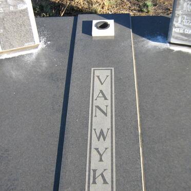 WYK Christiaan Johannes, van 1917-1994 &amp; Maria Elizabeth CONRADIE 1916-1998