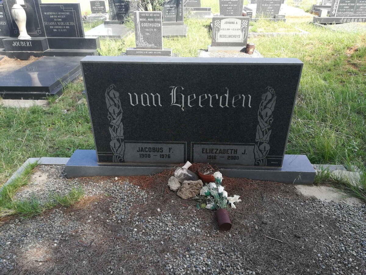 HEERDEN Jacobus F., van 1908-1976 &amp; Eliezabeth J. 1916-2000