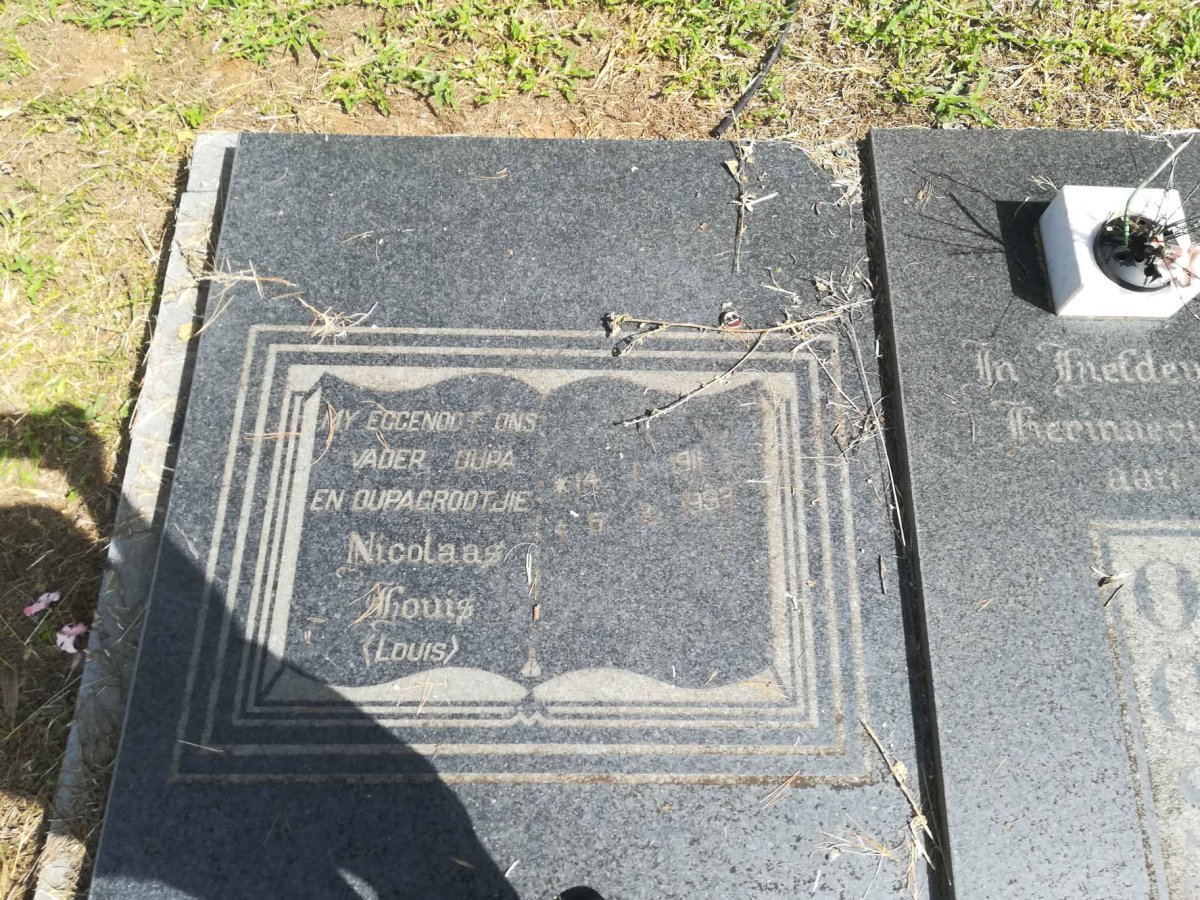 OOSTHUIZEN Nicolaas Louis 1911-1993