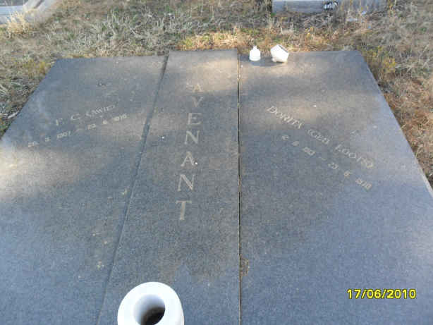 AVENANT F.C. &amp; Dorita LOOTS