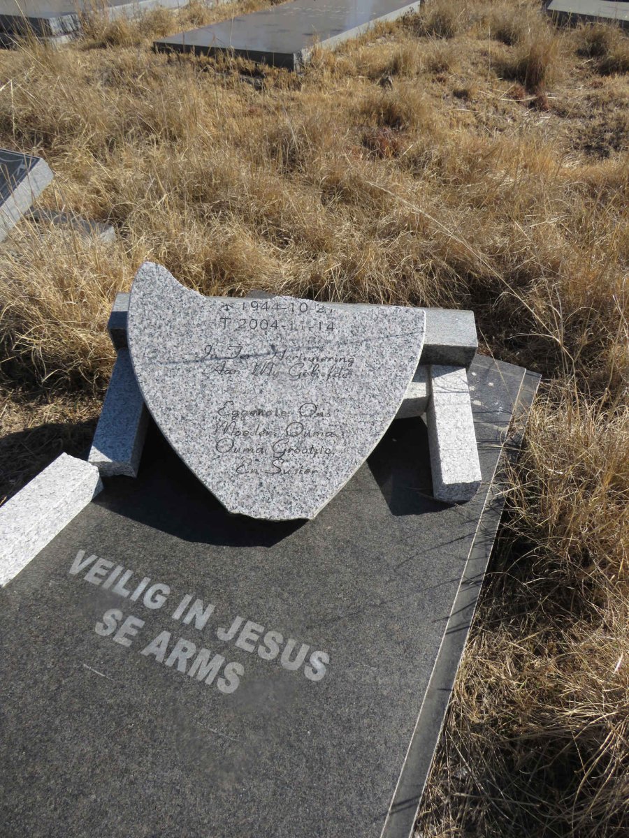 GILIOMEE Dorothea Magdalena 1944-2004 _1