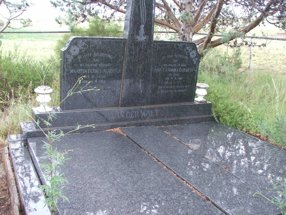 WALT Maarten Petrus Albertus, van der 1891-1965 &amp; Anna Catharina Elizabeth FOURIE 1899- 