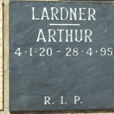 LARDNER Arthur 1920-1995