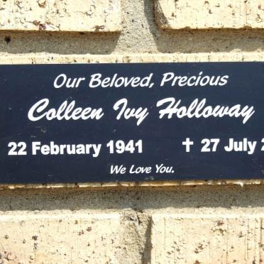 HOLLOWAY Colleen Ivy 1941-2008