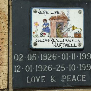 HARTWELL Geoffrey 1926-1992 &amp; Pamela 1926-1992