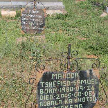 MAHOOA Tshepiso Samuel 1980-2005 ::  MAHOOA  Mpho Josephine 1969-2005