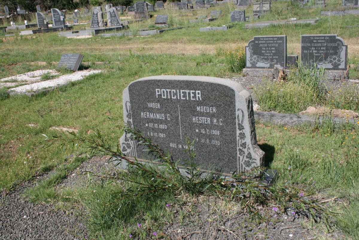 POTGIETER Hermanus C. 1903-19?? &amp; Hester H.C. 1908-1993