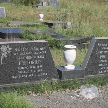 PRETORIUS Gert Hendrikus 1907-1984 &amp; Christina Susanna VERMEULEN 1923-1998