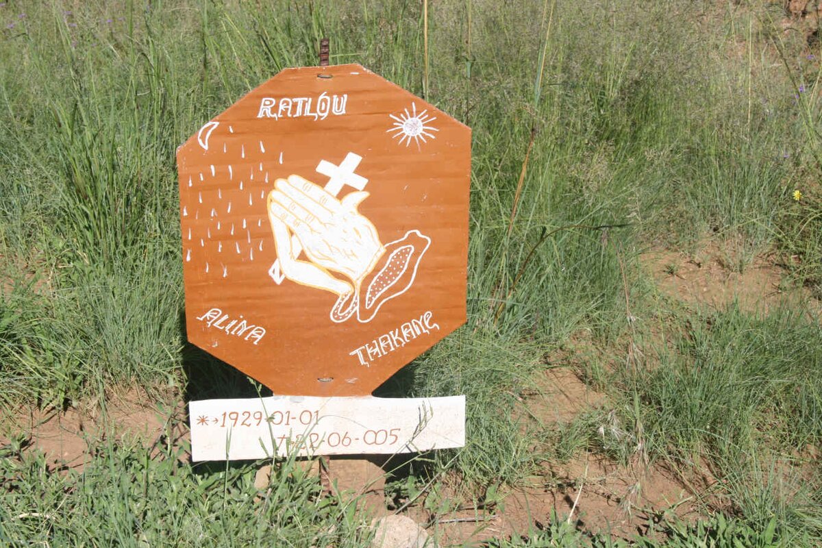 RATLOE Alina Thakane 1929-2005