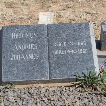 TONDER Andries Johannes, van 1869-1966 &amp; Cornelia Maria STEYN 187?-1964