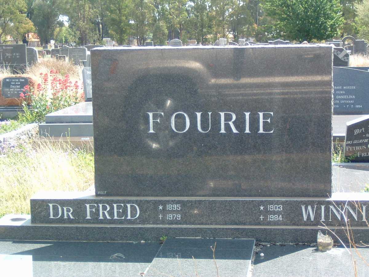 FOURIE Fred 1895-1978 &amp; Winnie 1903-1984