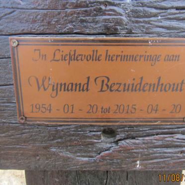 BEZUIDENHOUT Wynand 1954-2015