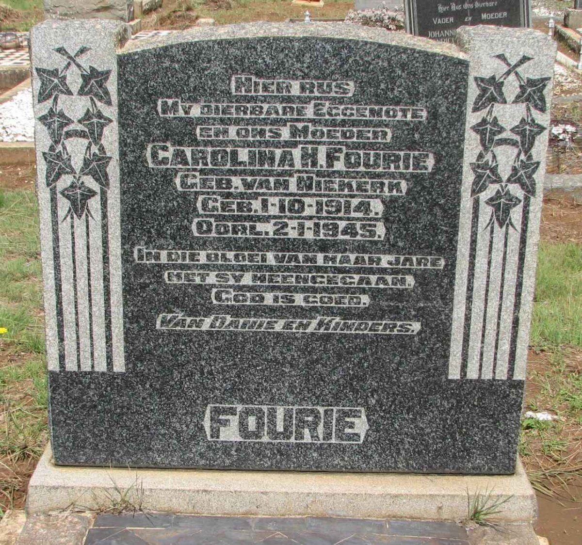 FOURIE Carolina H. nee VAN NIEKERK 1914-1945