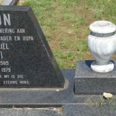 THERON Pieter Daniel 1909-1979 &amp; Susanna Johanna NAUDE 1915-1992