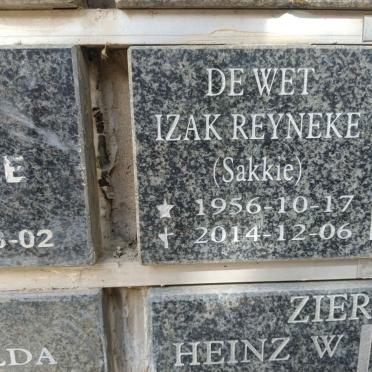 WET Izak Reyneke, de 1956-2014