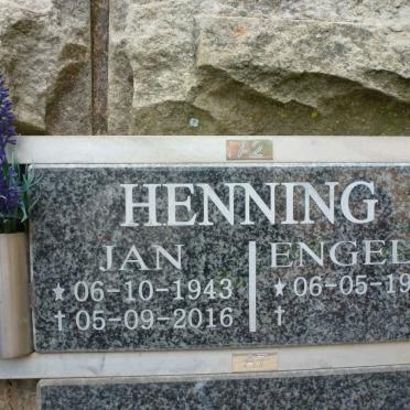 HENNING Jan 1943-2016 &amp; Engela 1944-