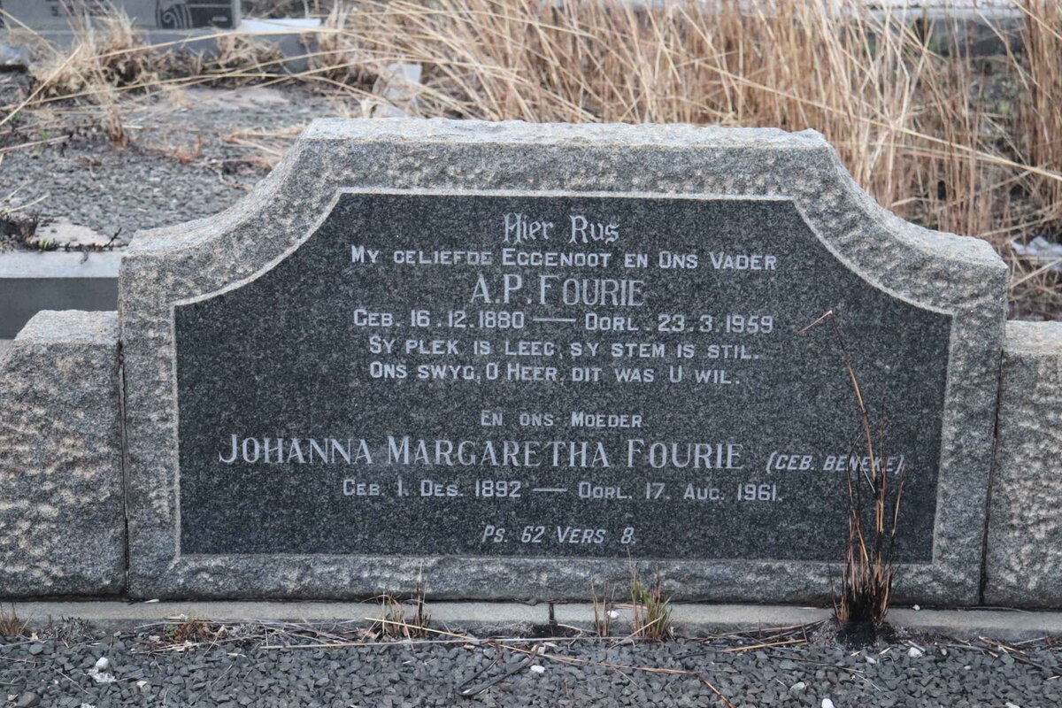 FOURIE A.P. 1880-1959 & Johanna Margaretha BENEKE 1892-1961