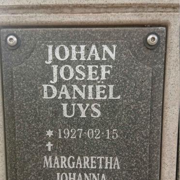 UYS Johan Josef Daniël 1927- &amp; Margaretha Johanna Susanna 1931-