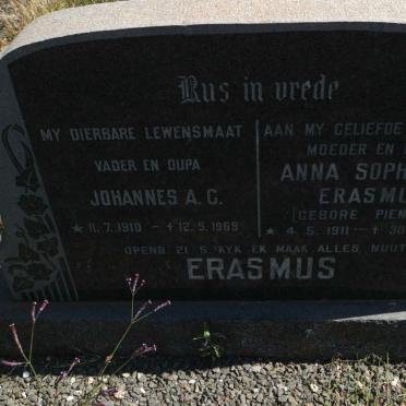 ERASMUS Johannes A.C. 1910-1969 &amp; Anna Sopherina  PIENAAR 1911-1981