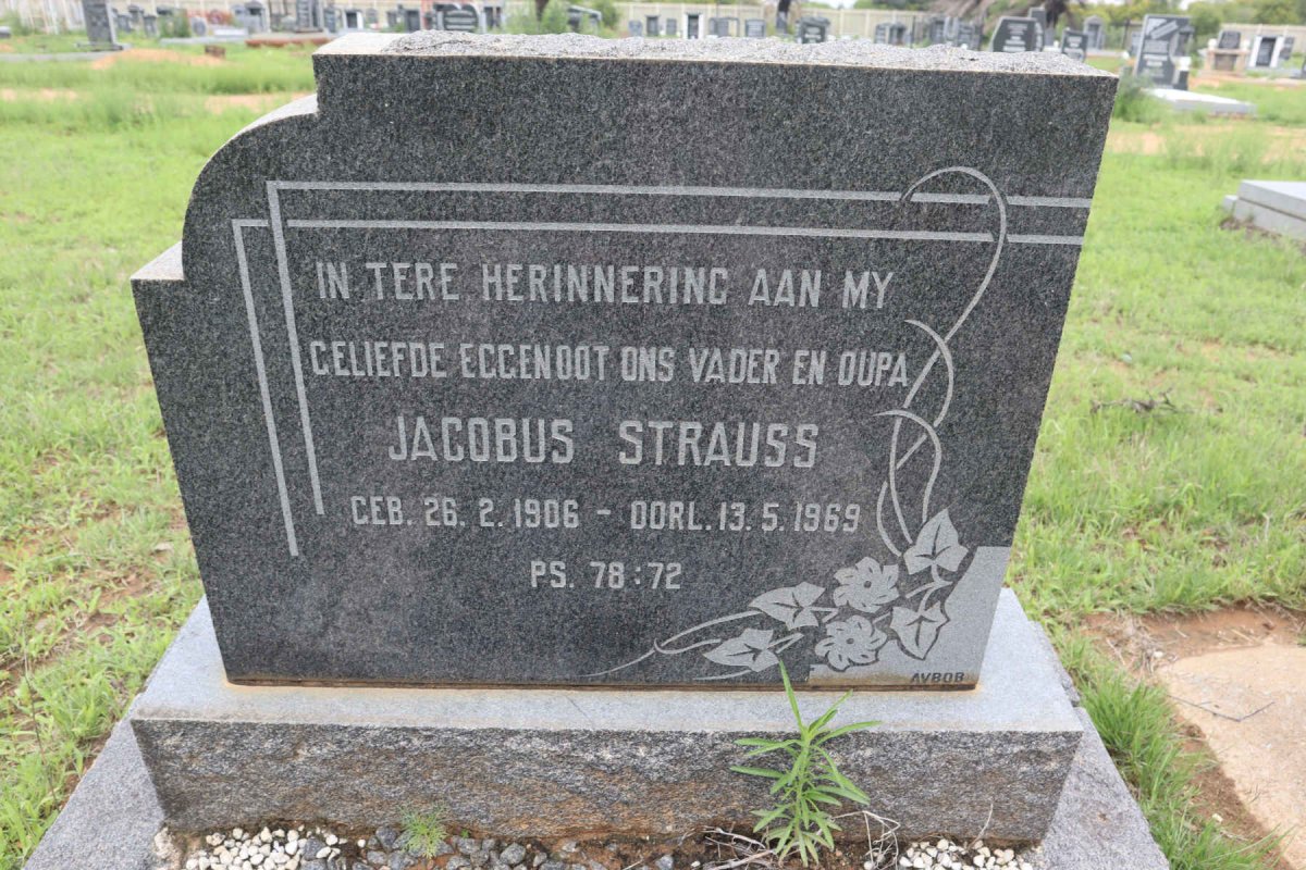 STRAUSS Jacobus 1906-1969