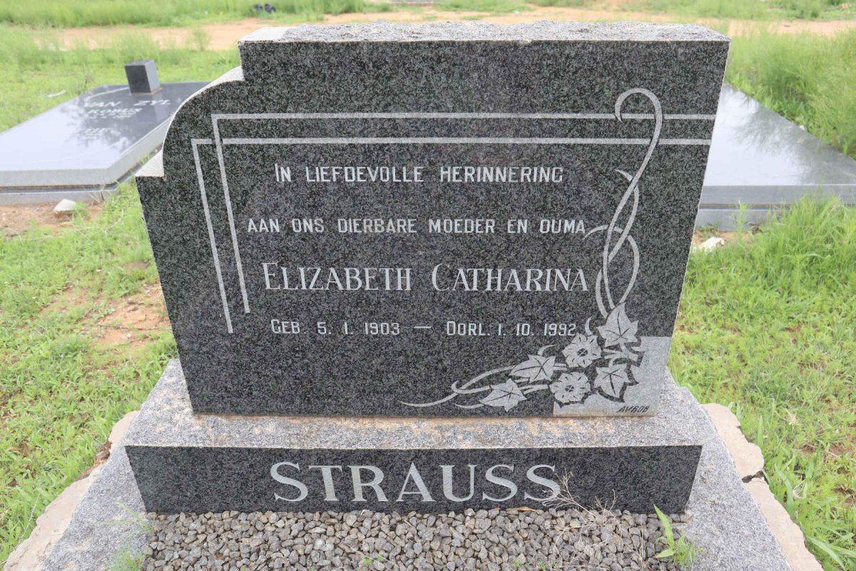 STRAUSS Elizabeth Catharina 1903-1992