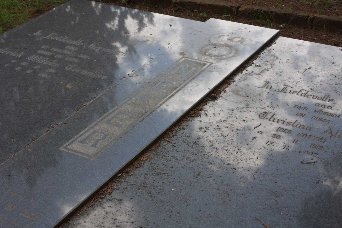 NESER Frederick Wilhelm Cornelius 1913-1994 &amp; Christina Aletta KOTZE 1918-2002