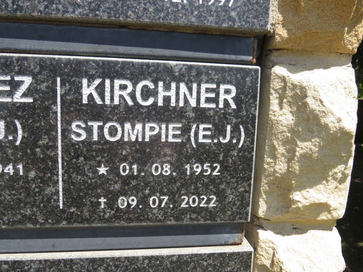 KIRCHNER E.J. 1952-2022