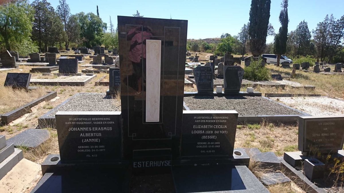 ESTERHUYSE Johannes Erasmus Albertus 1901-1977 &amp; Elizabeth Cecilia Louisa DU TOIT 1899-1983