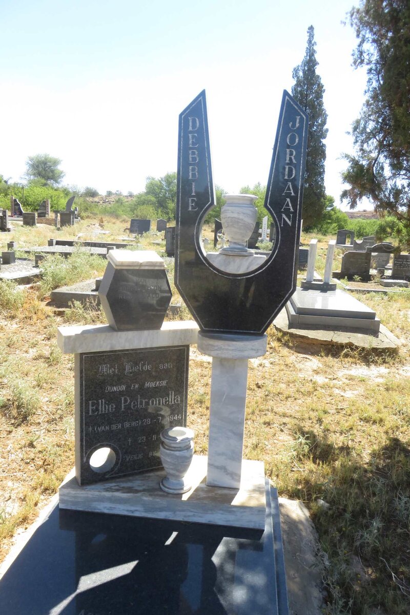 JORDAAN Ellie Petronella nee VAN DER BERG 1944-1990