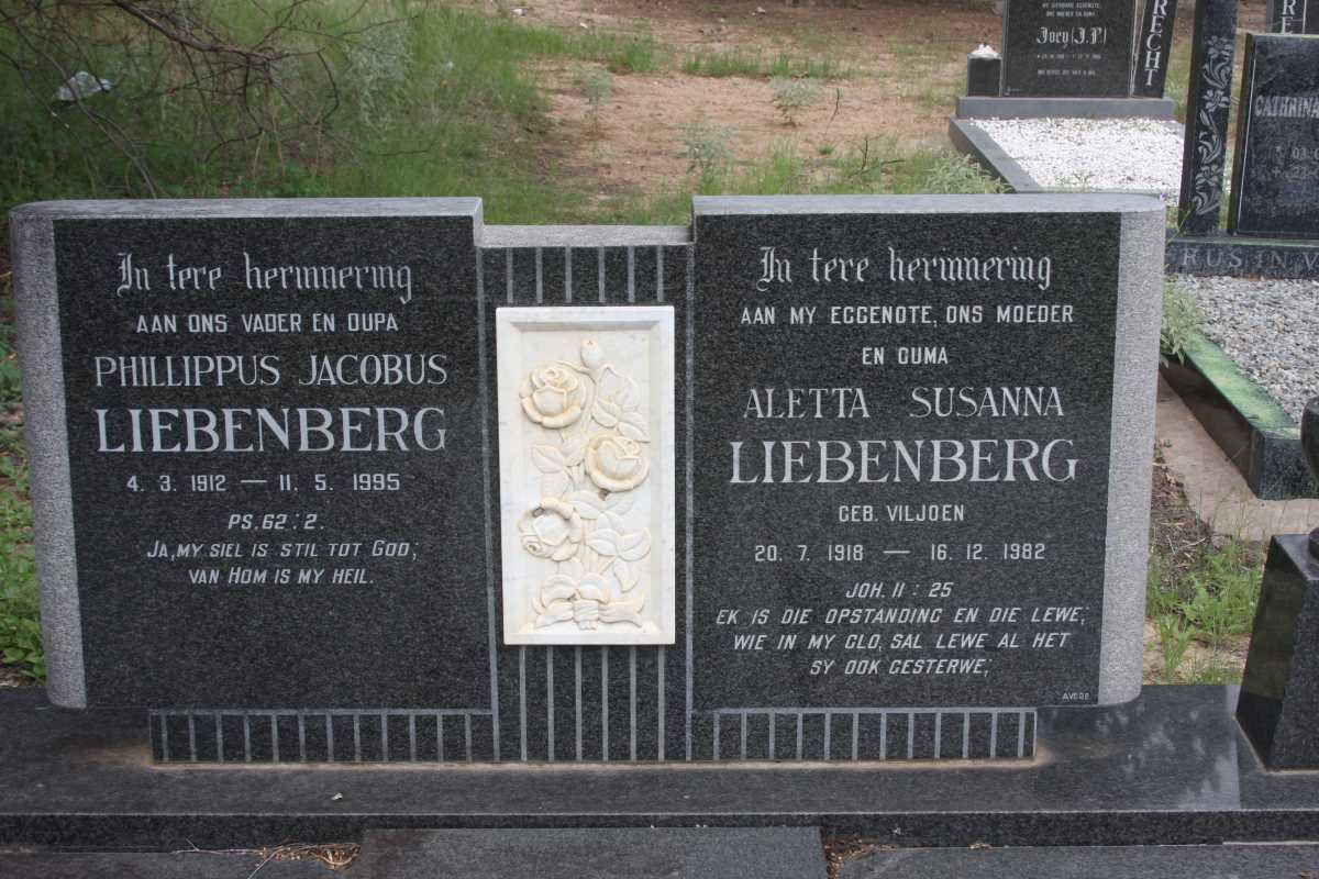LIEBENBERG Phillippus Jacobus 1912-1995 &amp; Aletta Susanna VILJOEN 1918-1982