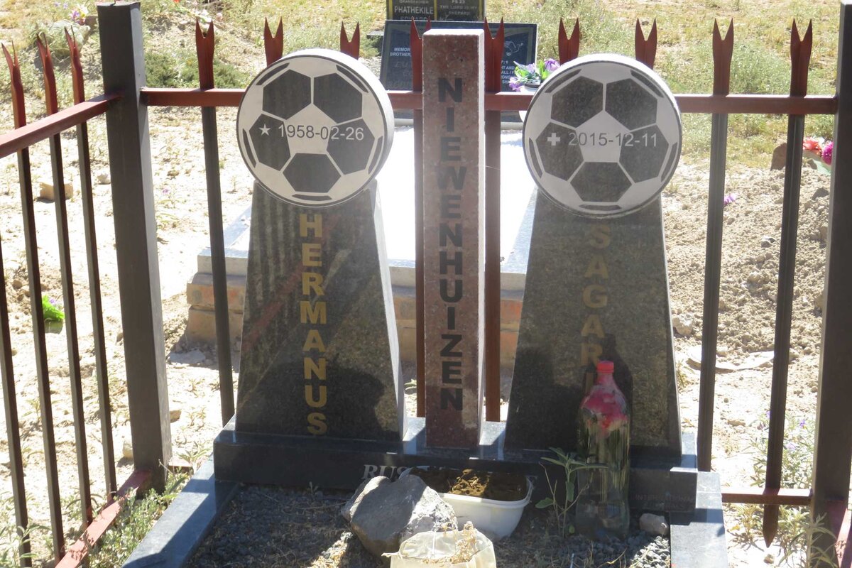 NIEUWENHUIZEN Hermanus Sagaria 1958-2015