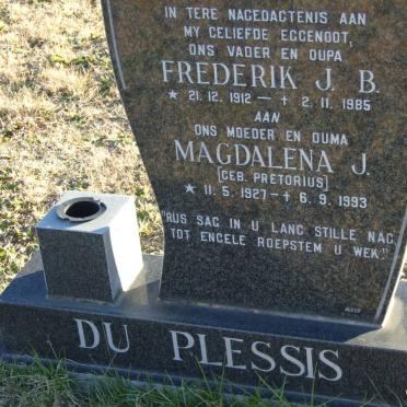 PLESSIS Frederik J.B., du 1912-1985 &amp; Magdalena J. PRETORIUS 1927-1993