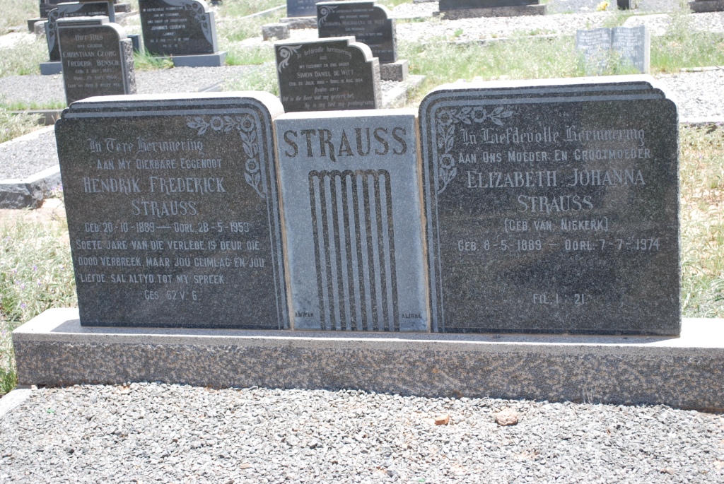 STRAUSS Hendrik Frederick 1889-1953 &amp; Elizabeth Johanna VAN NIEKERK 1889-1974
