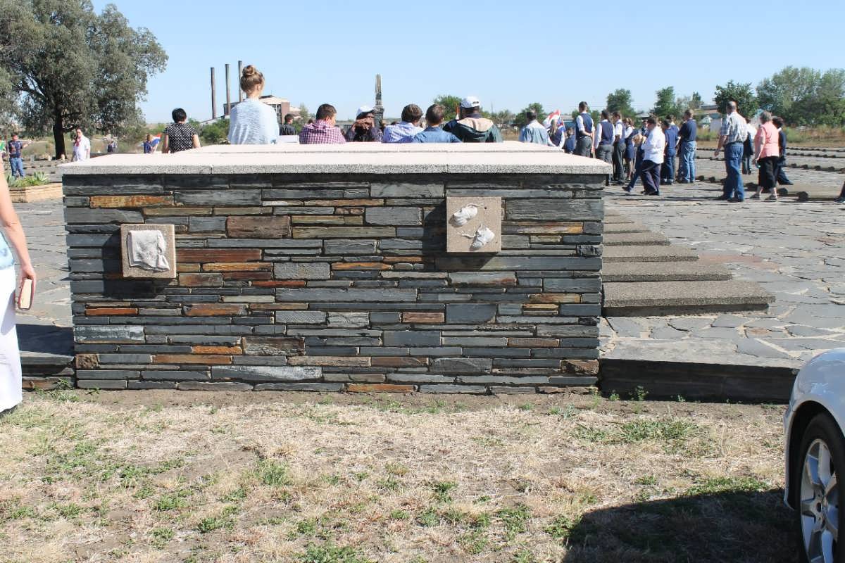 3. Kerkhofoorsig / Cemetery Overview