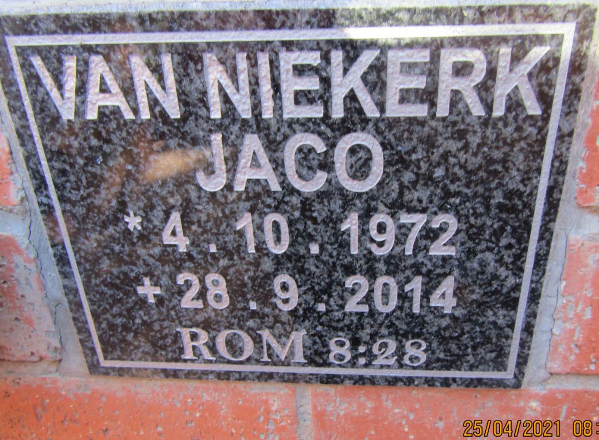 NIEKERK Jaco, van 1972-2014