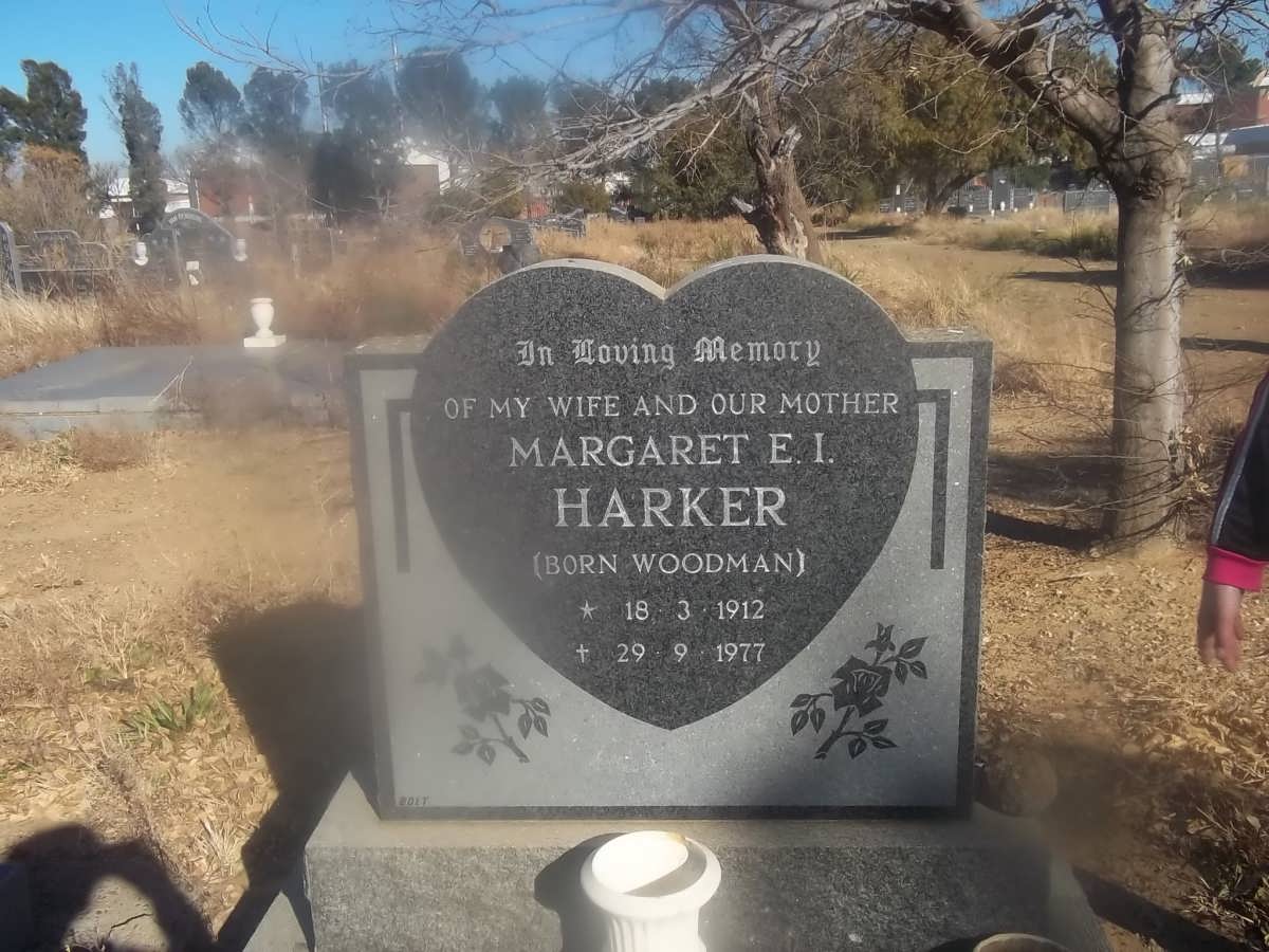 HARKER Margaret E.I. nee WOODMAN 1912-1977