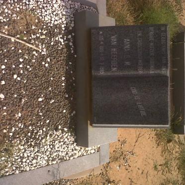 HEERDEN Anna S.M., van 1910-1989