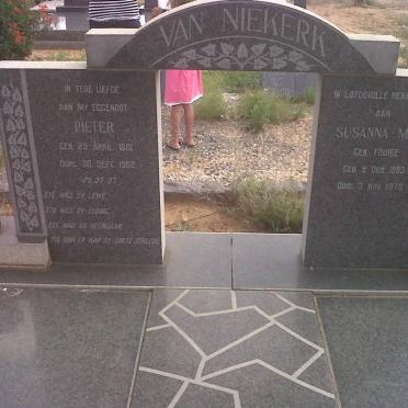 NIEKERK Pieter, van 1881-1962 &amp; Susanna M.C. FOURIE 1893-1979