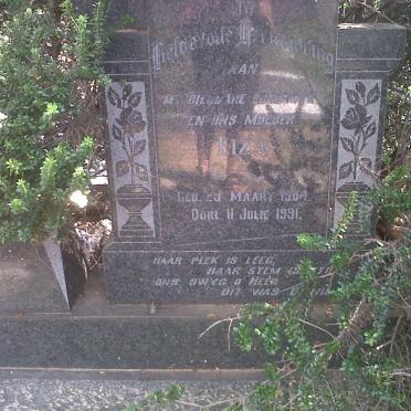 ZEELIE Liza 1904-1991