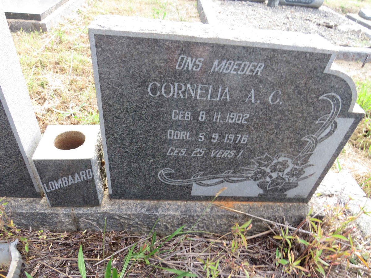 LOMBAARD Stephanus G. 1897-1961 & Cornelia A.C. 1902-1976 _2