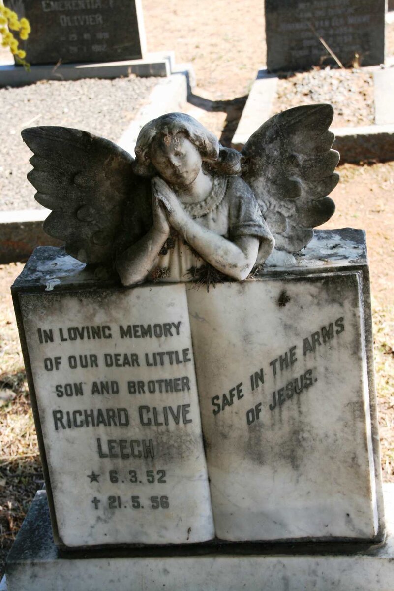 LEECH Richard Clive 1952-1956