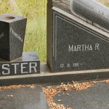 BESTER F. 1910-1973 &amp; Martha R. 1911- 
