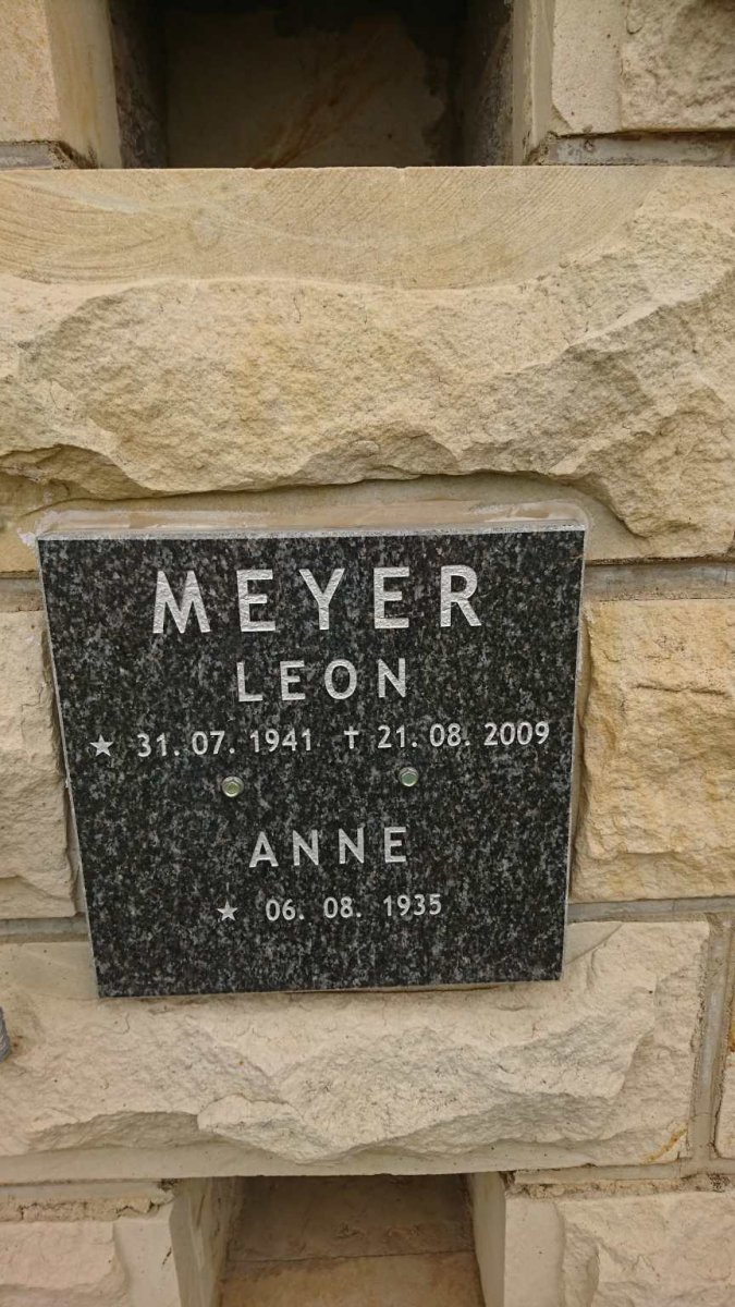 MEYER Leon 1941-2009 &amp; Anne 1935-