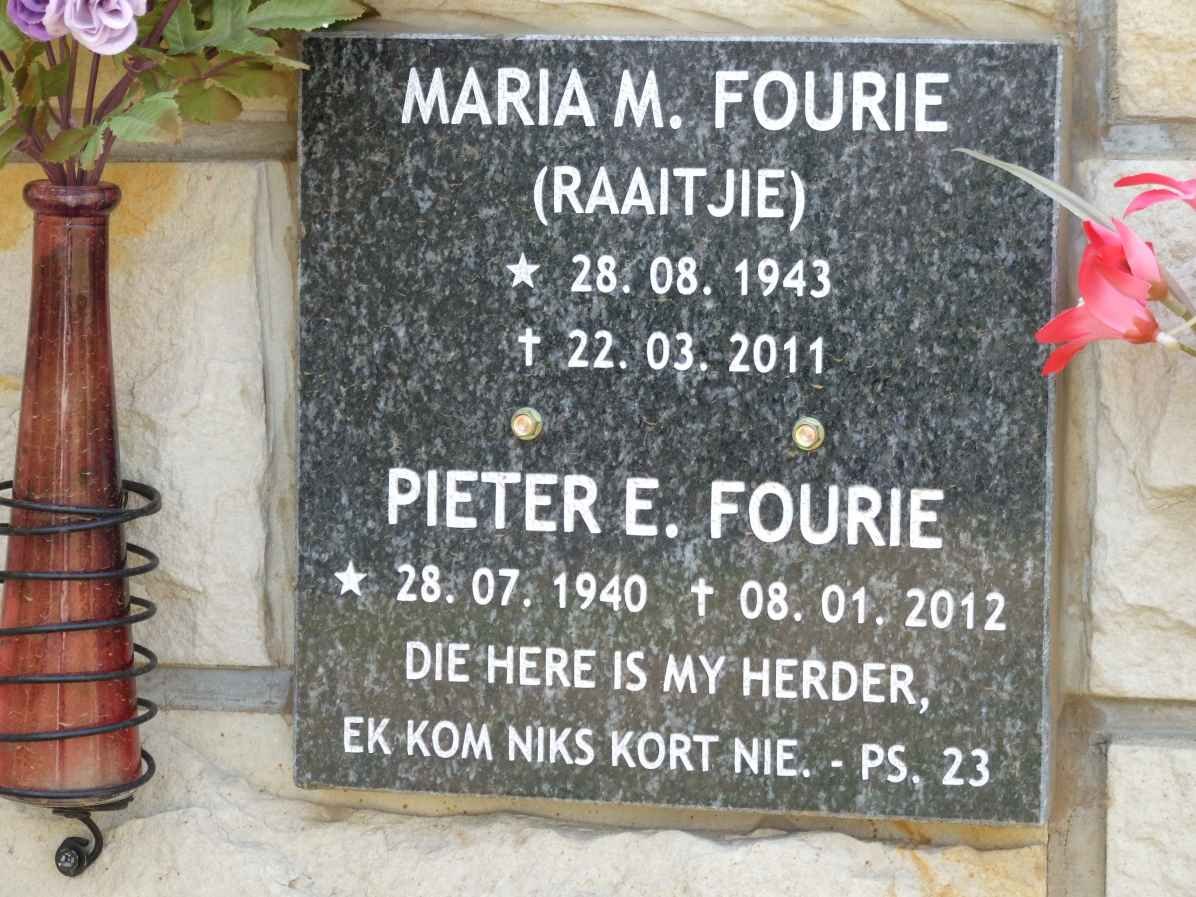 FOURIE Pieter E. 1940-2012 &amp; Maria M. 1943-2011