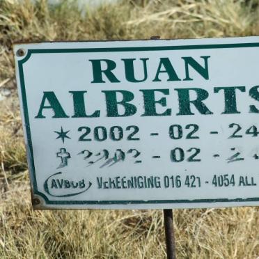 ALBERTS Ruan 2002-2002