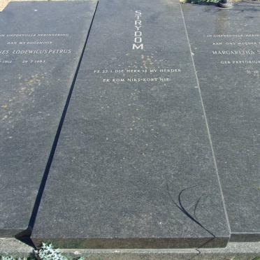 STRYDOM Johannes Lodewicus Petrus 1912-1983 &amp; Margaretha Susanna PRETORIUS 1926-1994